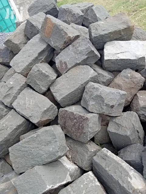 6" Foundation Stones per ft